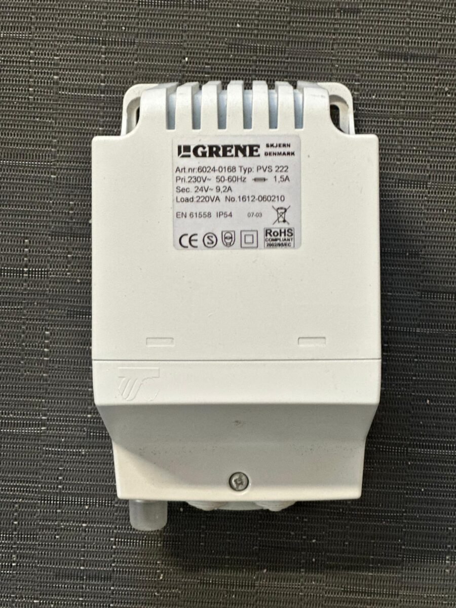 Muuntaja 210W 24V Lämpöjuomakuppiin – tuotekuva